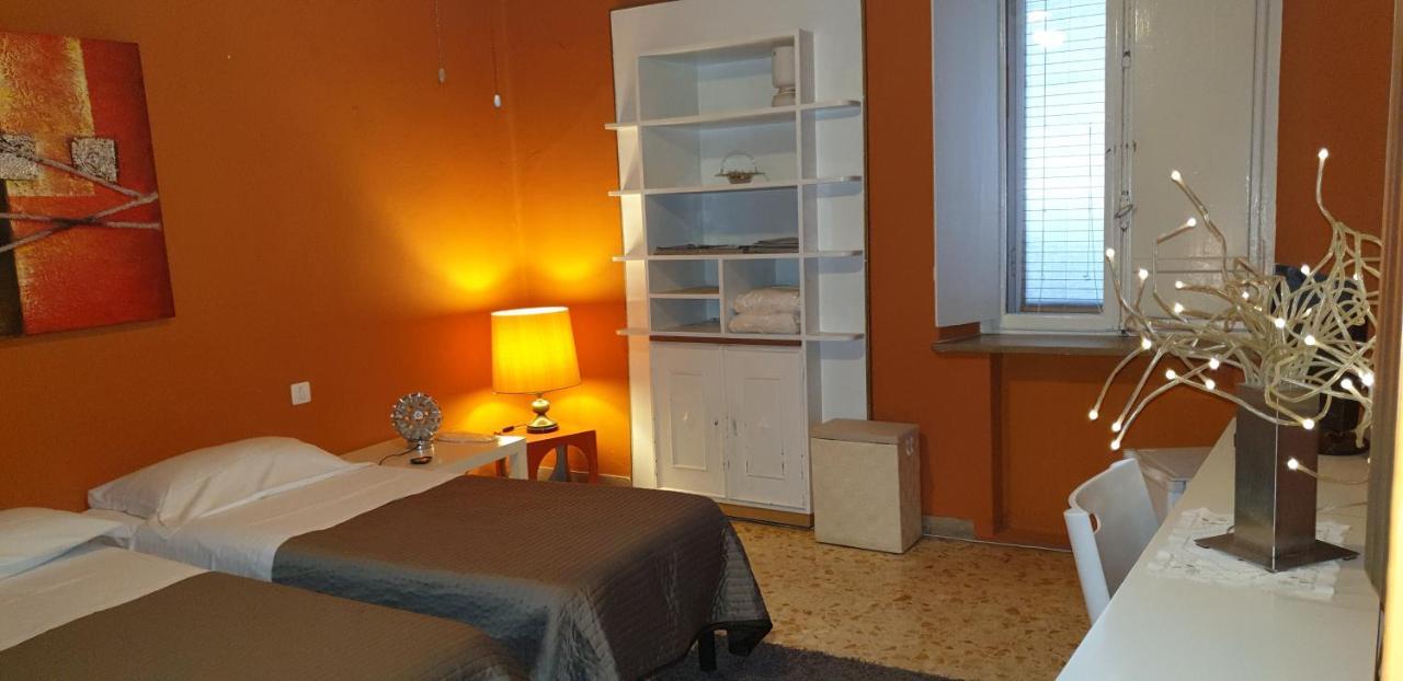 Agora Residenza Aparthotel มานโตวา ภายนอก รูปภาพ