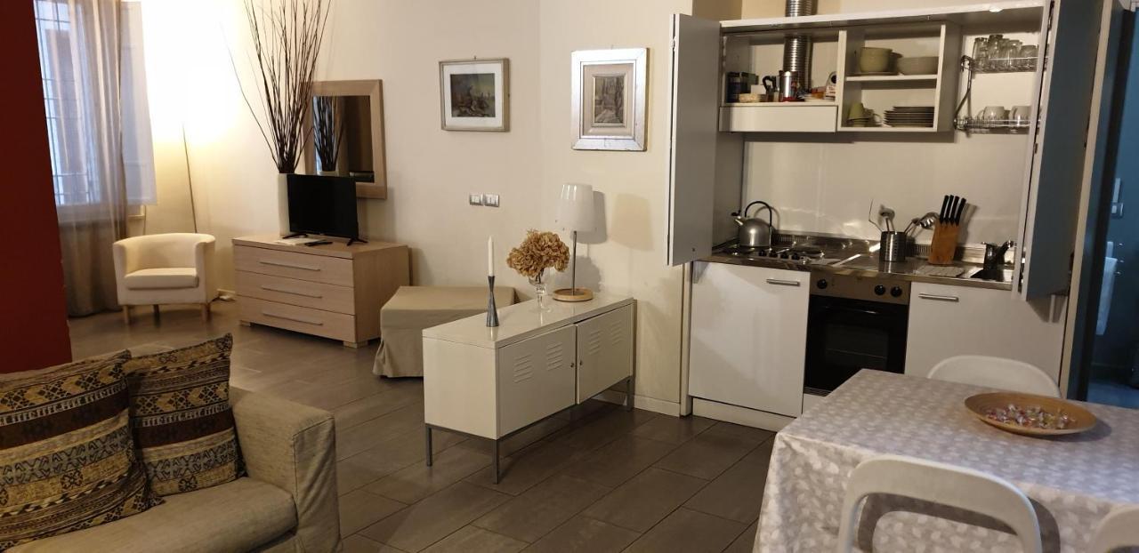 Agora Residenza Aparthotel มานโตวา ภายนอก รูปภาพ